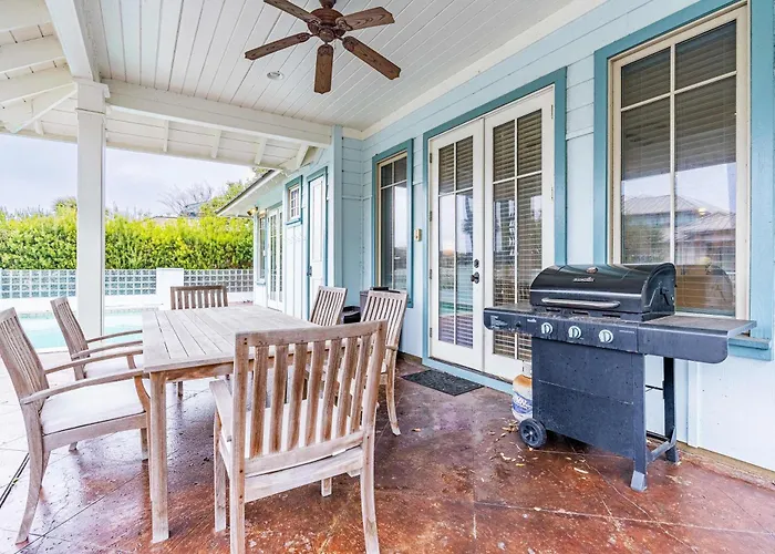Water-view On The Near The With Private Pool Patio W&d Ac Holiday home